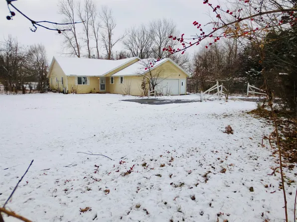 5674 Fitzgerald Rd, Rockford, IL 61102