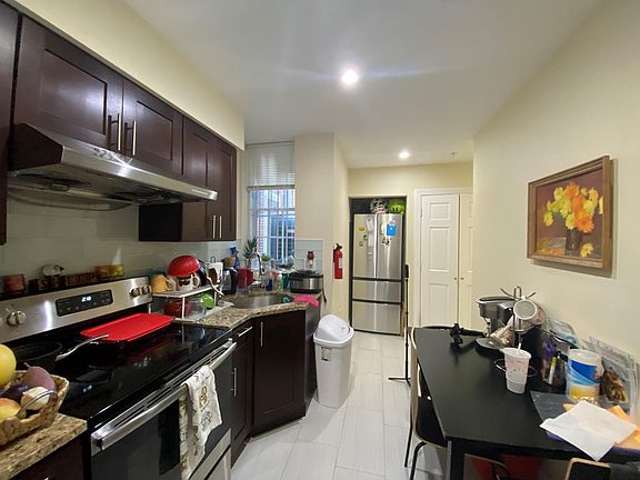 4th image of 2221 N Park Ave Floor 2