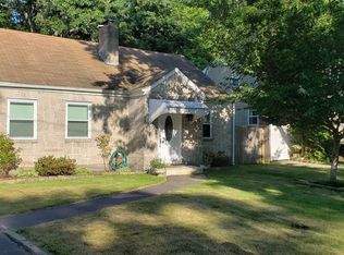 93 Winges Ave, Patchogue, NY 11772