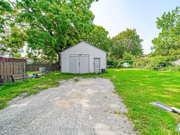 2nd image of 489 Dean Ave