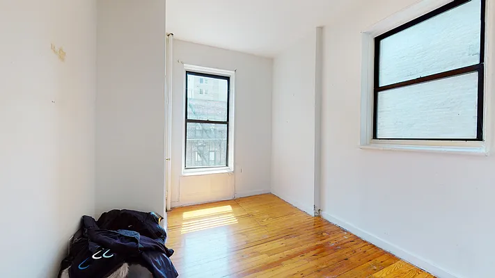 Rented by Bond New York | media 8