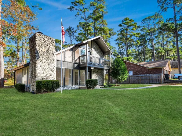 13946 Dolphin Dr, Willis, TX 77318