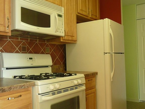 3rd image of 6100 Henry Ave APT 6E