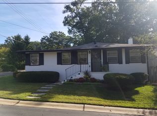2132 Oak Dr, Saint Louis, MO 63131