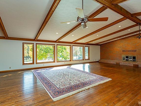 3rd image of 6511 Indian Meadow Ln