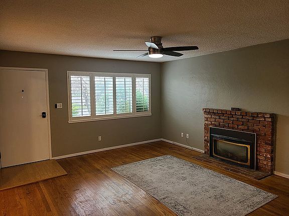 5th image of 98 Maria Dr