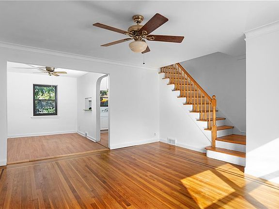 2nd image of 831 E 232nd St