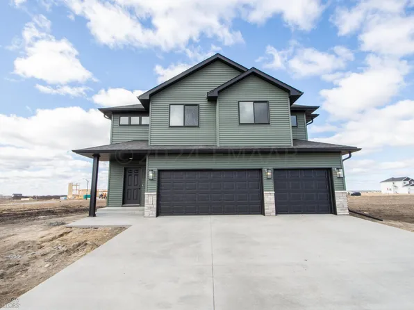 6767 27th St S, Fargo, ND 58104