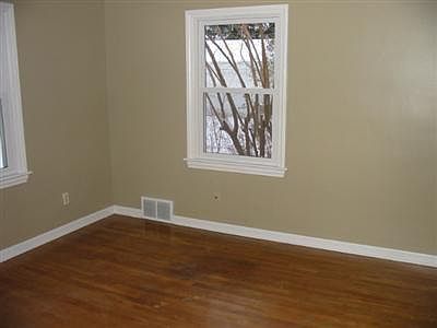 5th image of 5128 Lynd Ave