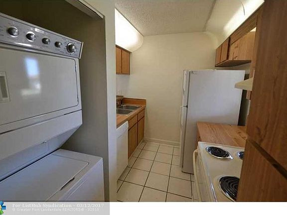 3rd image of 10086 Twin Lakes Dr #5-K