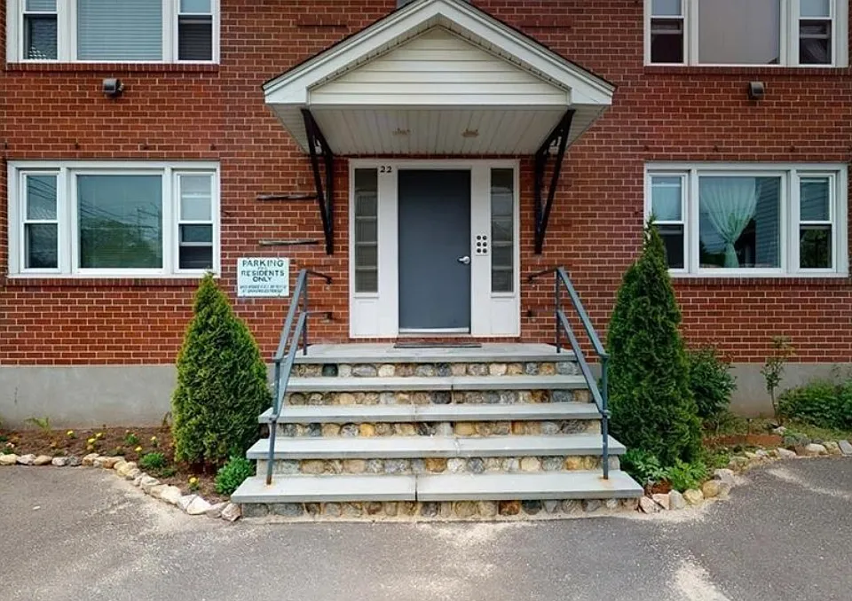 22 Park Pl #9R