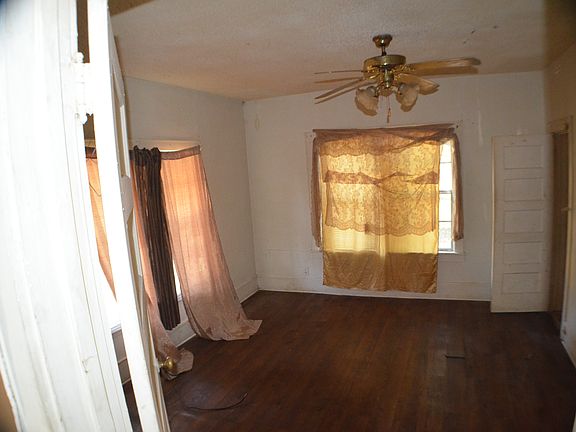 4th image of 3611 Havana St