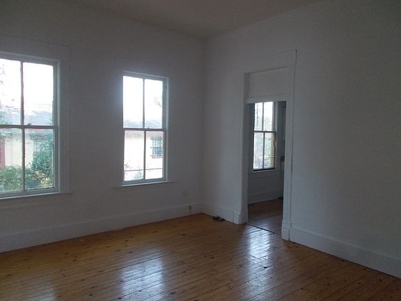 5th image of 2109 Cypress St