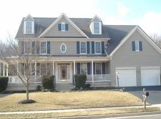 9040 Acadia Park Dr, Bristow, VA 20136