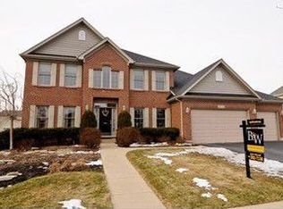 40W130 Jack London St, St Charles, IL 60175