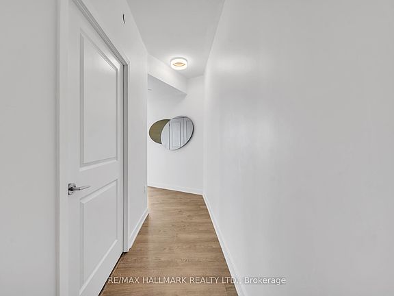 5th image of 120 Eagle Rock Way #1506