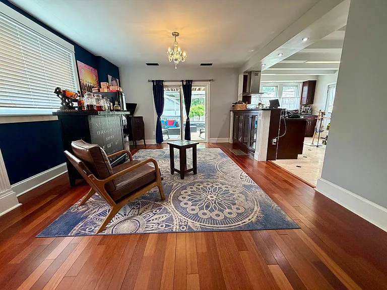 318 Lincoln Ave — Photo 6