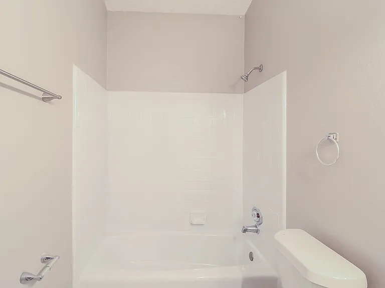 2112 Golfview Dr SE — Photo 14