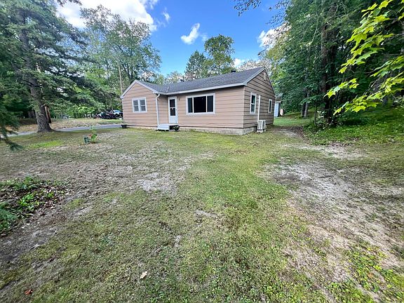 3rd image of 1619 Horseshoe Lake Rd