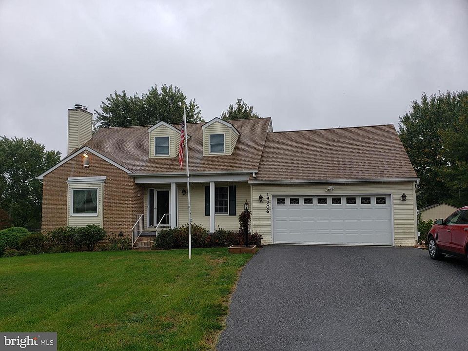 1st image of 19206 Foxleigh Ct