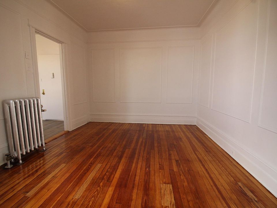 1st image of 178 Bay 23rd St APT 21
