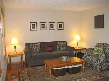 3rd image of 1353 Samantha Way