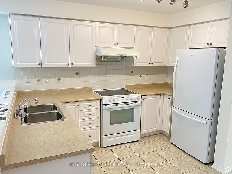 39 Levellands Cres — Photo 9