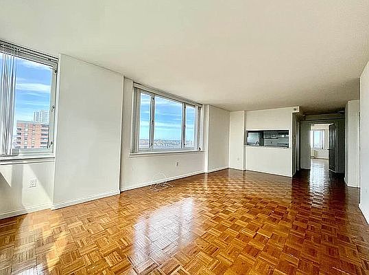 1st image of 325 W 43rd St #29D