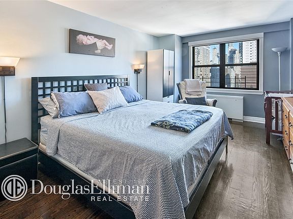 2nd image of 201 E 28th St #18A