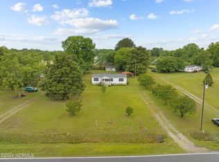 1677 W Hanrahan Rd, Ayden, NC 28513