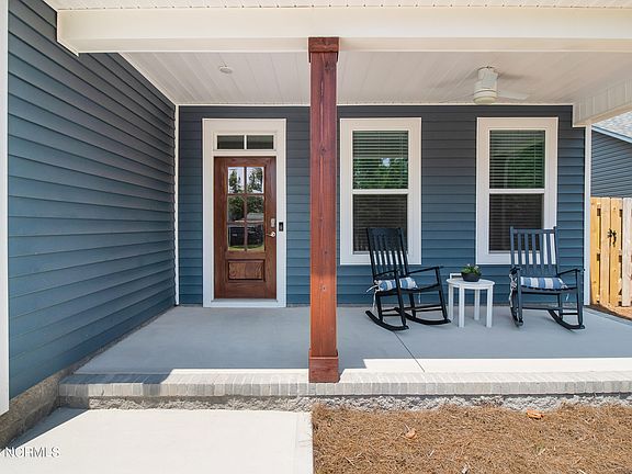 4th image of 329 NE 56th Street