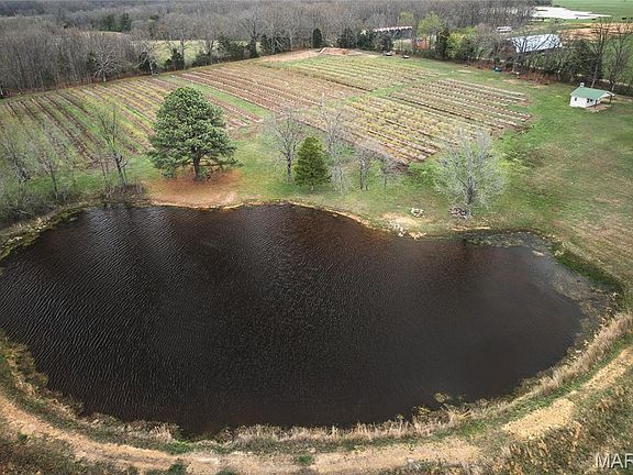 3rd image of 552 Lick Creek Rd