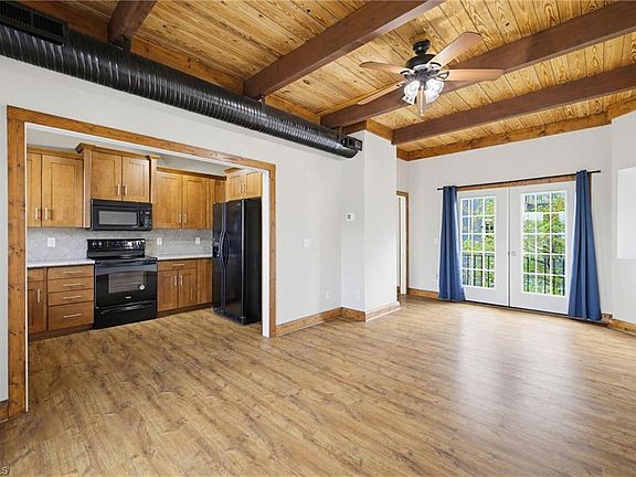 3rd image of 445 McAdoo Ave