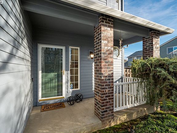 2nd image of 1805 SE 185th Pl