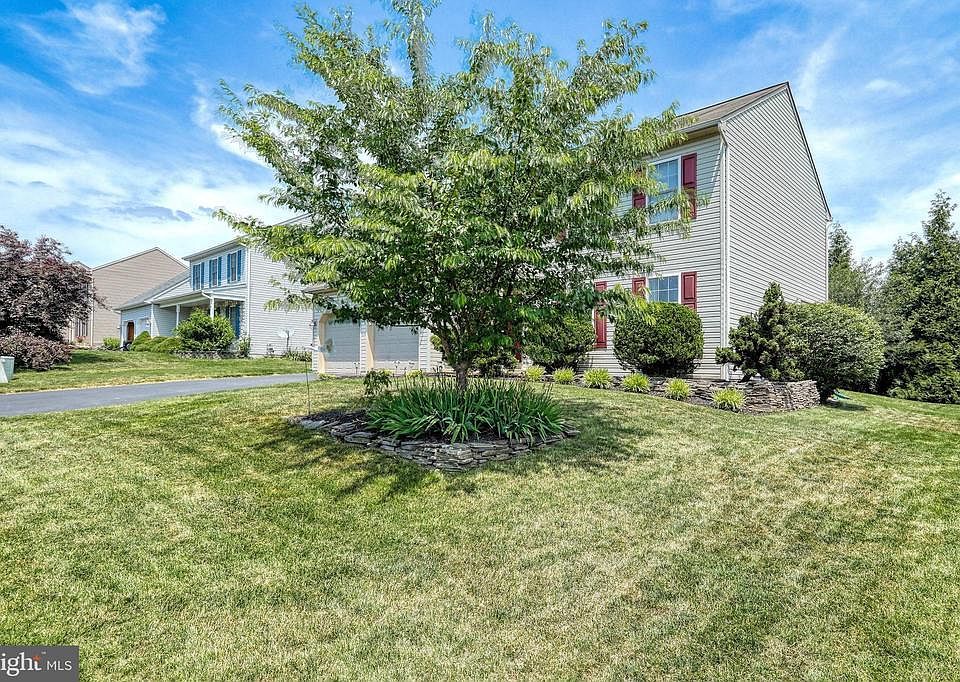 295 Silver Maple Ct, Mount Wolf, PA 17347 Zillow