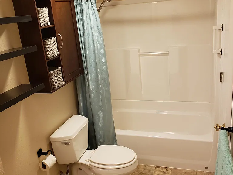 1220 Thayer Dr — Photo 20