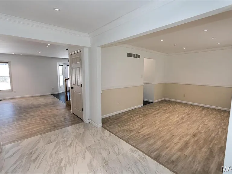 822 Emerald Place Dr — Photo 5