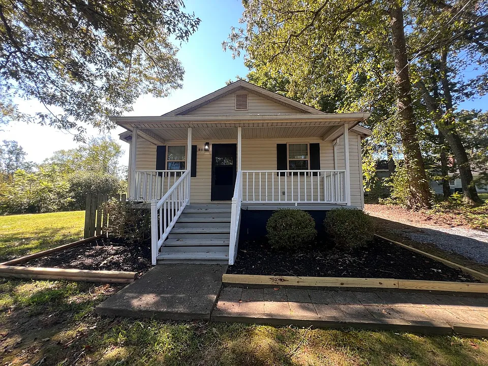 306 E Texas Ave