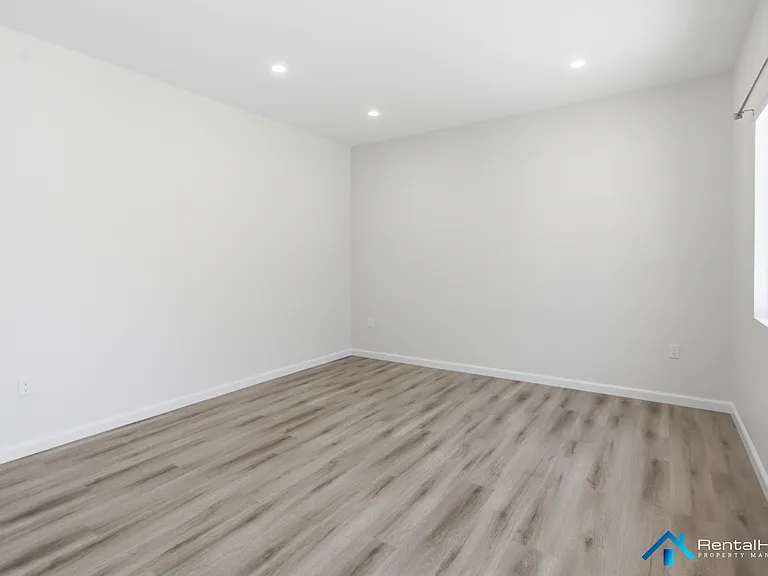 7406 Lemp Ave — Photo 7