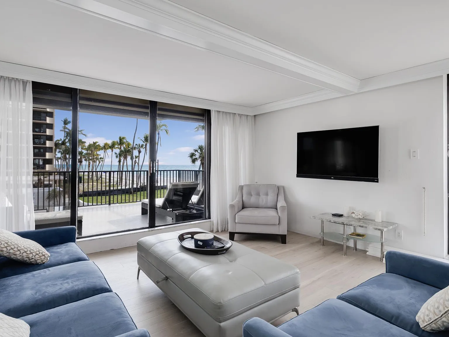 4005 Gulf Shore Blvd N — Photo 3