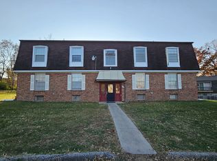 8709 Countryshire Ln APT 1, Kansas City, MO 64138
