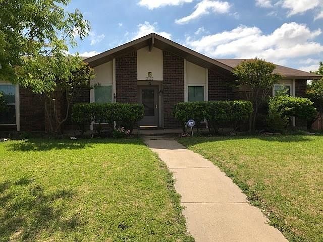 2nd image of 2122 Meadfoot Rd