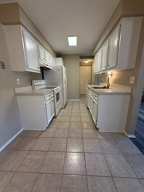 2 bed, 1.5 bath, 968 sqft, $1,400 — Photo 3