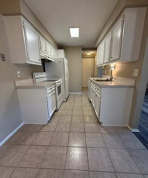 24104 Meadowbridge Dr — Photo 3