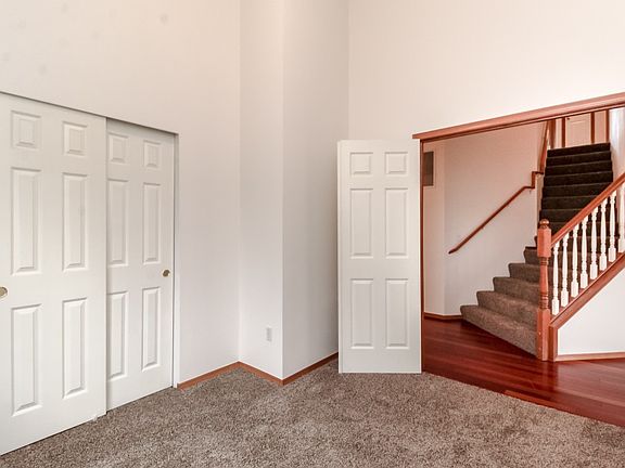 4th image of 21210 83rd St E