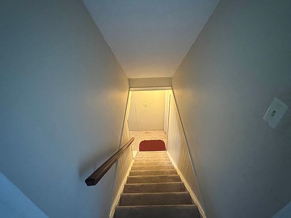 2nd image of 7627 Thames Ct