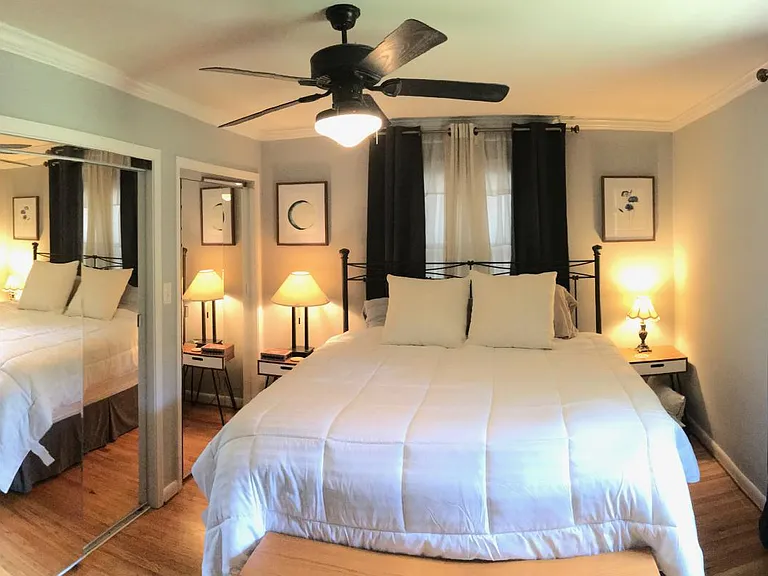 6105 Trinity Rd — Photo 2