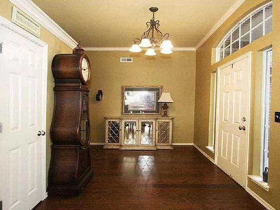 2nd image of 7423 E Jackson Pl
