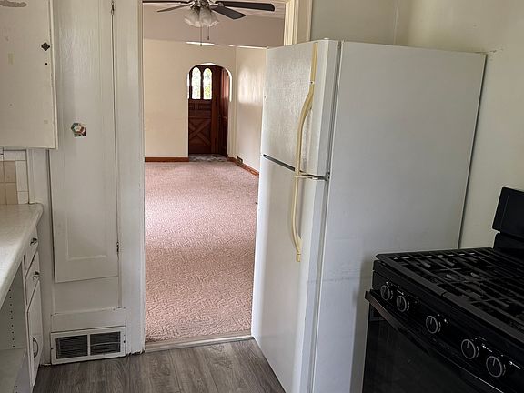 5th image of 2402 30th St