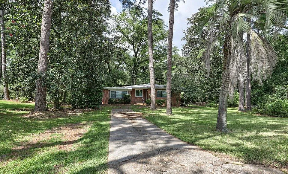 1709 Verina Ct